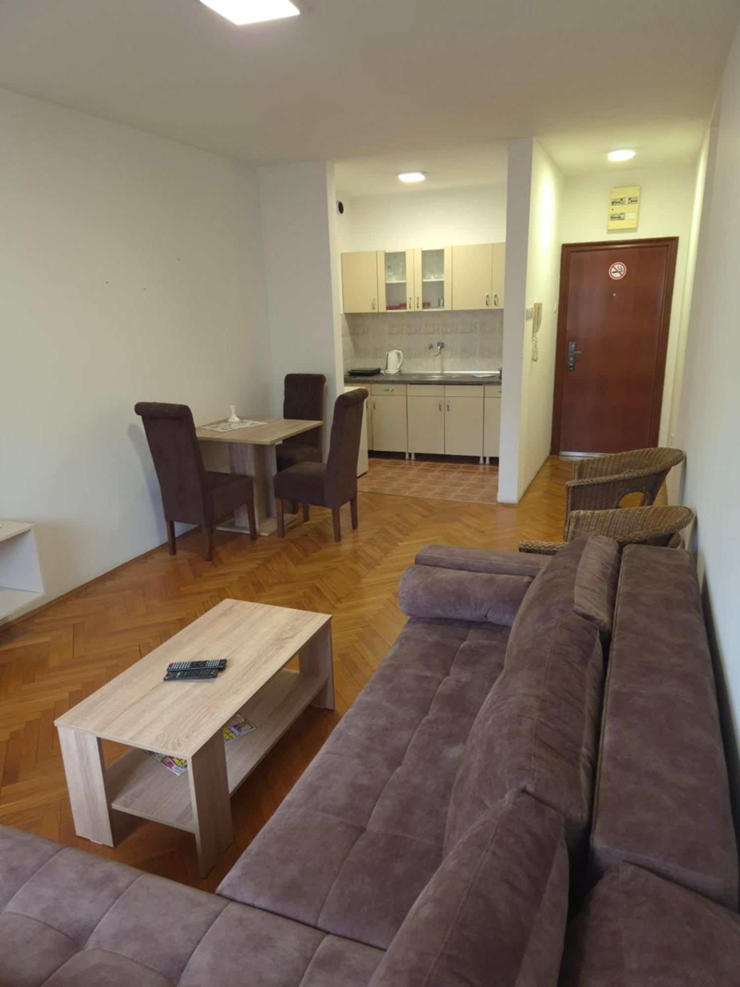 Apartmani Jasmin Novi Sad Exterior foto